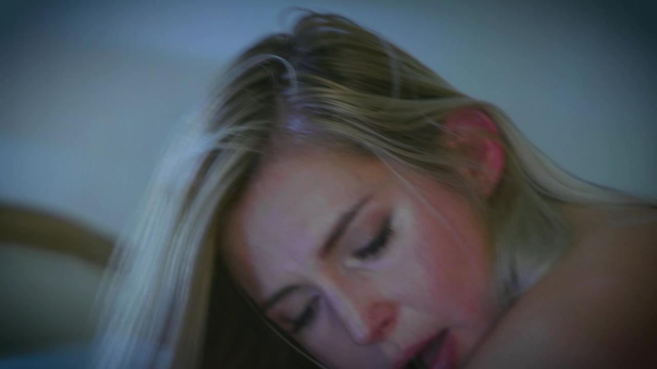 Chloe An Indecent Story サンプル画像