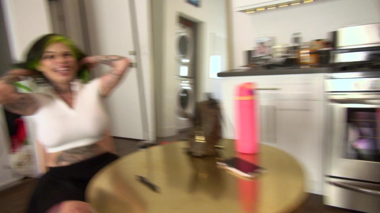 Badass Big Titty Sluts サンプル画像