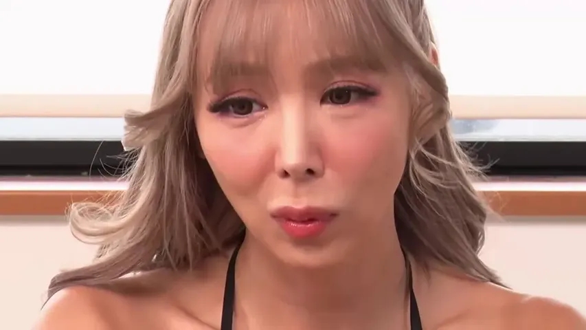 キャットウォーク ポイズン 154 美巨乳美尻の小麦美肌ナイスボディーにアッシュブロンドの髪と眩しいルナちゃん : ルナ, 霜月るな サンプル画像