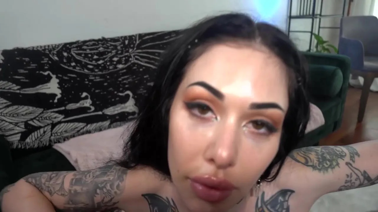 Cheating With A Tattooed Wife 4 サンプル画像