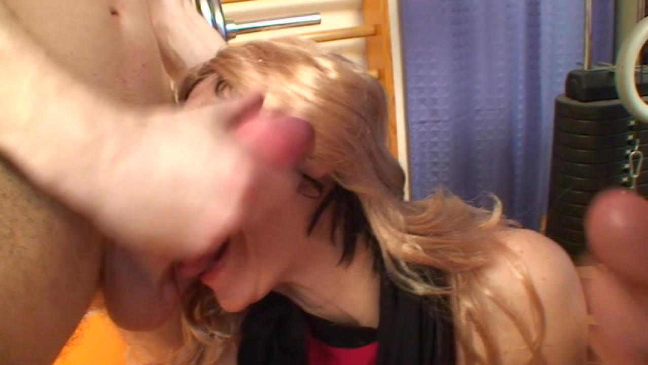 Mom's An Anal Slut サンプル画像