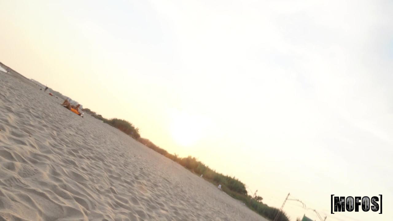 Public Sex Adventures 24 サンプル画像35