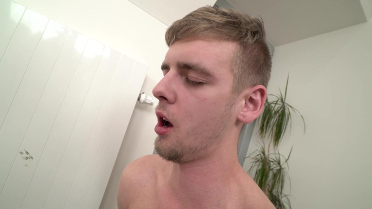 Hot Studs Pleasing Granny サンプル画像