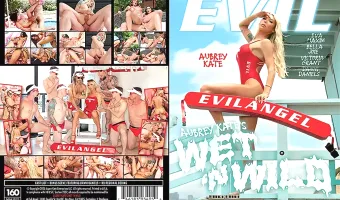 Aubrey Kate's Wet 'N Wild