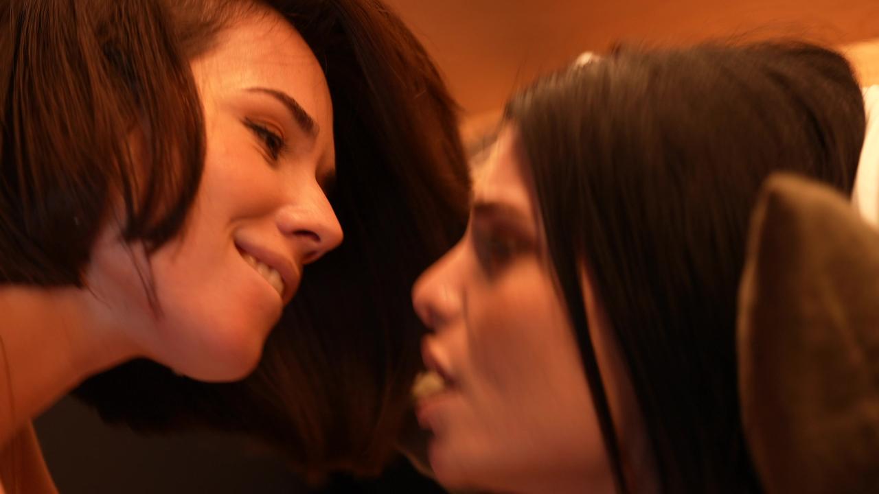 Lesbian Addicted (2 Disc Set) サンプル画像