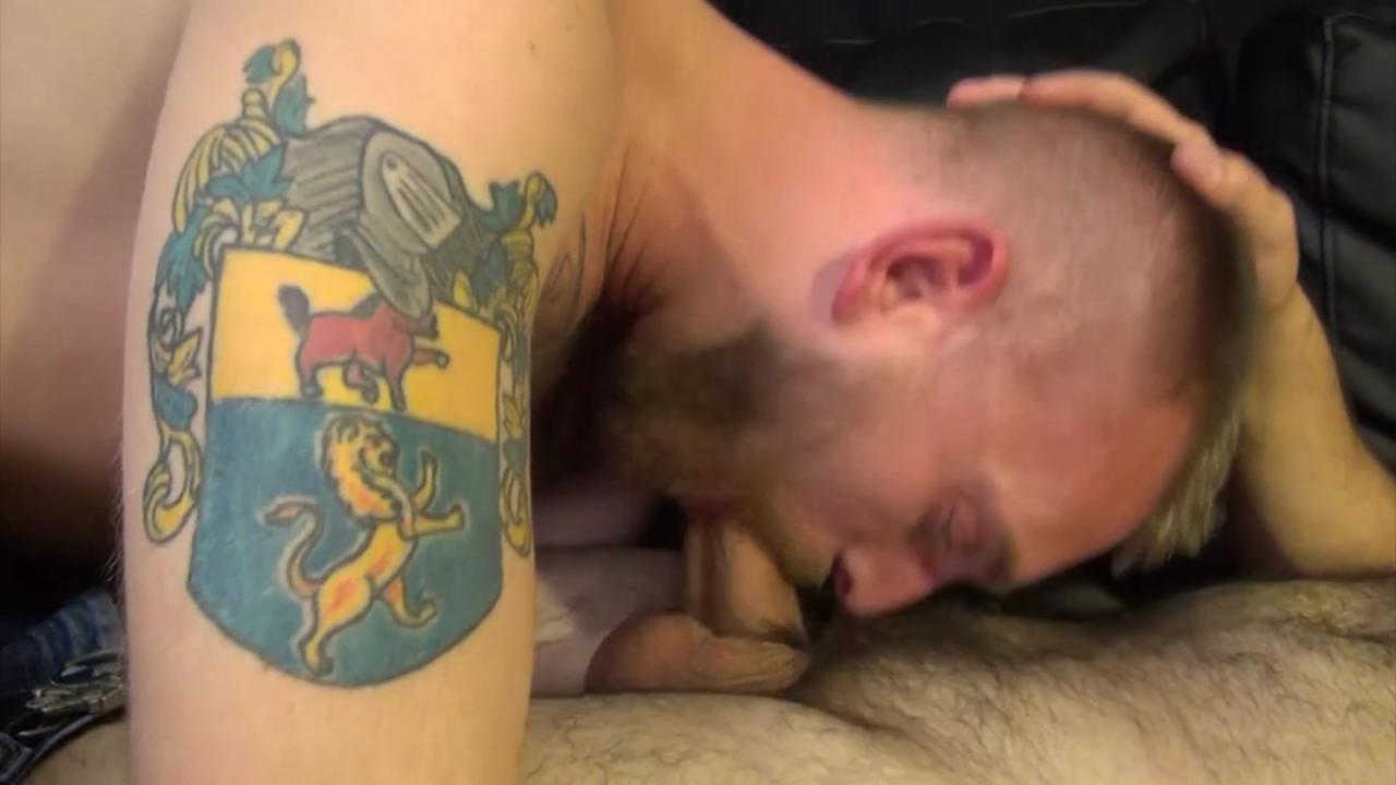 Hairy Bears Get A Hard Fuck サンプル画像
