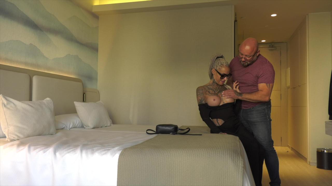 Kinky Tattooed Sluts サンプル画像