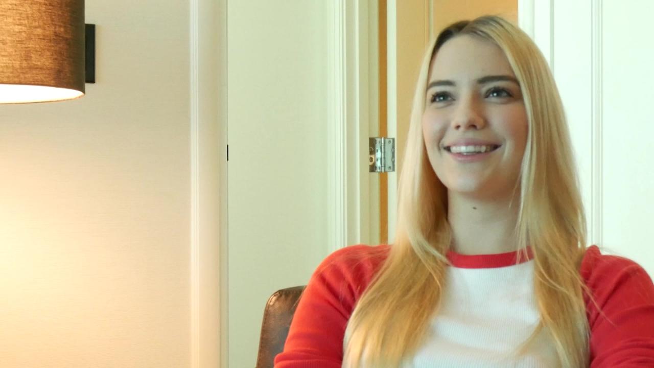 Everyone Loves Kenna James サンプル画像