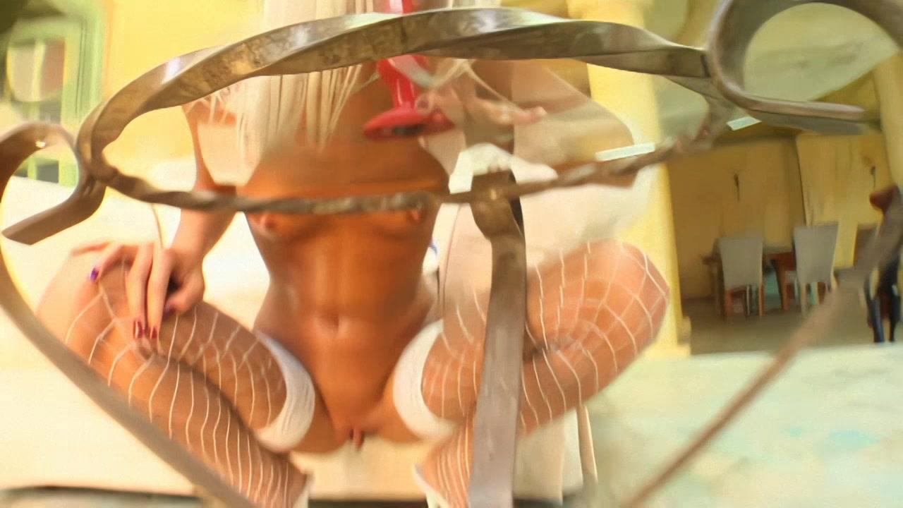 Vibrators Are A Girl's Best Friend サンプル画像14