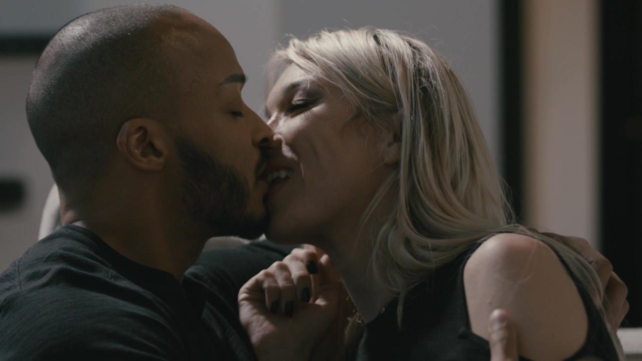 TS Taboo 4: Cheating Wives サンプル画像