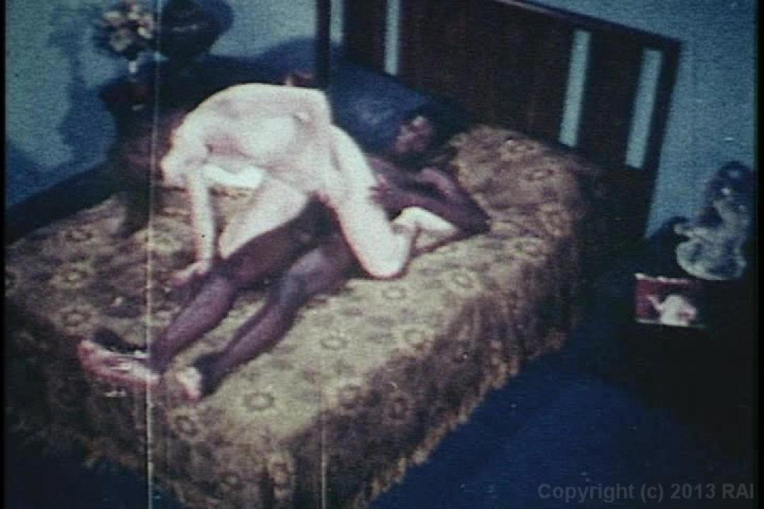 Her First Black Cock サンプル画像4