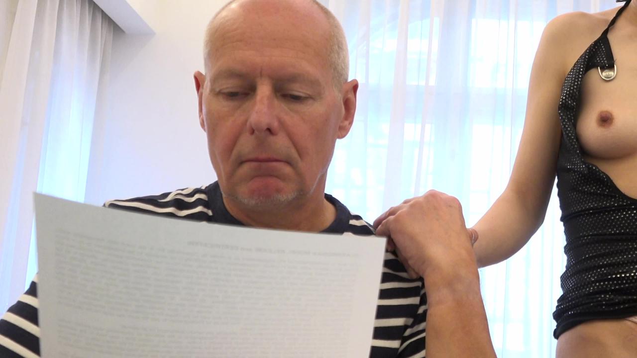 Grandpa Gets His Groove On サンプル画像24